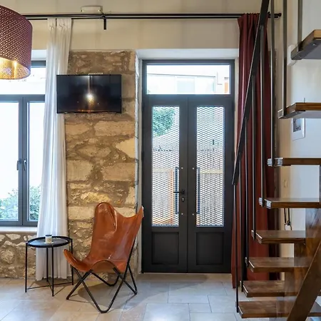 Quattro Domus Apartment