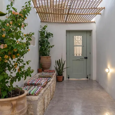Quattro Domus Apartment